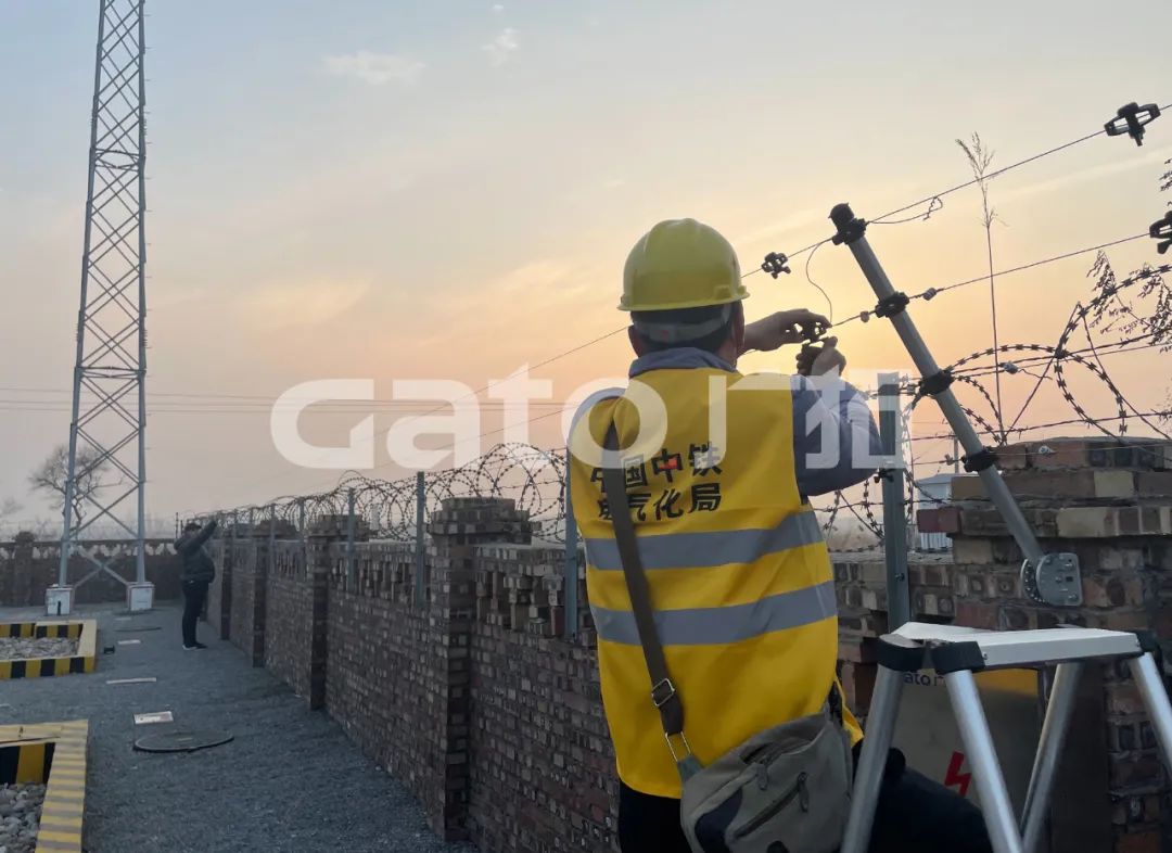 河北鐵路50多個變電站解鎖多種安裝方式！(圖3)