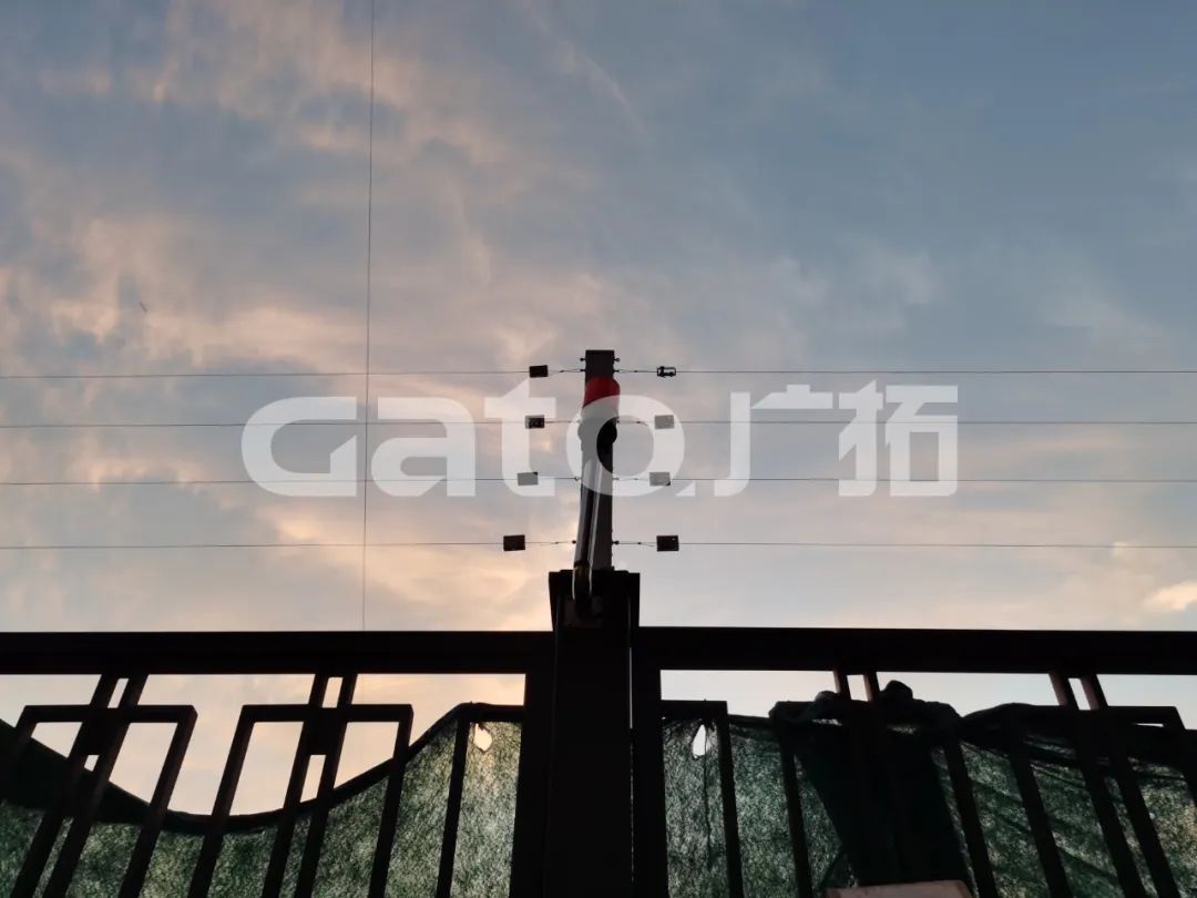 校園周界安防標(biāo)桿案例，鄭州一八國(guó)際學(xué)校(圖13)