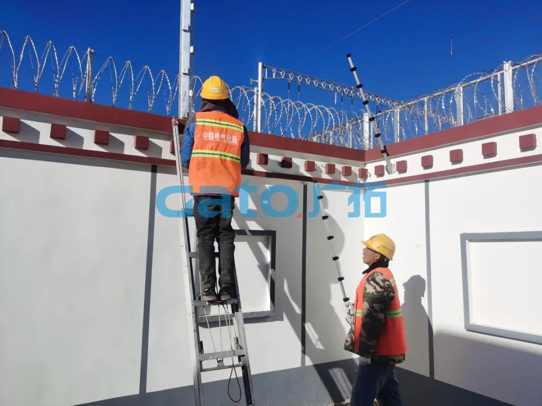 在海拔3700米高原裝電子圍欄是什么體驗？ 打卡西藏第一條電氣化鐵路(圖6)