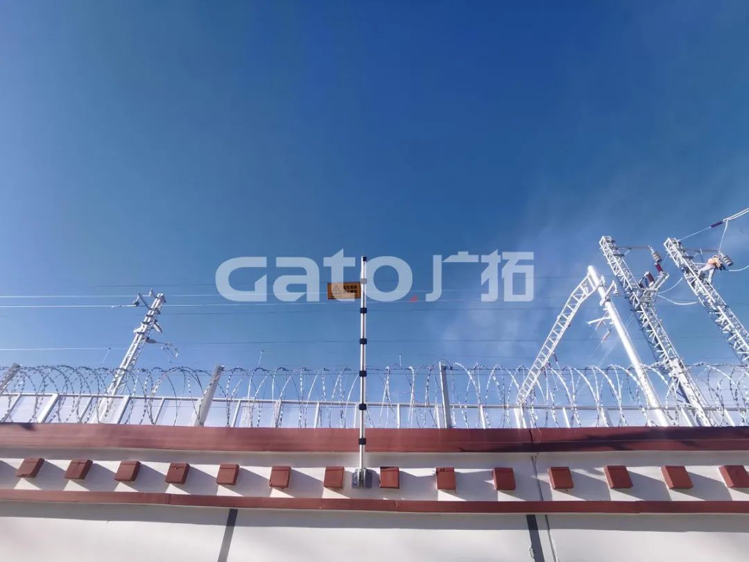 在海拔3700米高原裝電子圍欄是什么體驗？ 打卡西藏第一條電氣化鐵路(圖8)