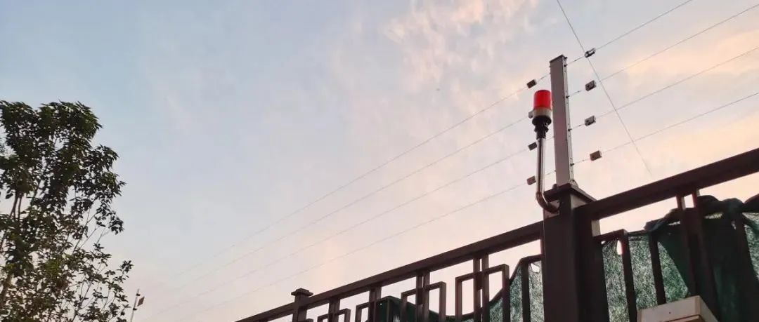 在海拔3700米高原裝電子圍欄是什么體驗？ 打卡西藏第一條電氣化鐵路(圖26)